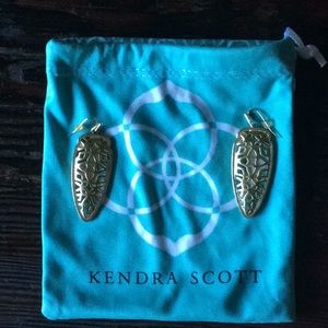 Kendra Scott arrowhead lace drop earring w bag new
